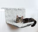 Vorschaubild TRIXIE Heizkörper-Liegemulde Harvey, Langhaarpl./Velours, 45 × 26 × 31 cm, weiß-schwarz