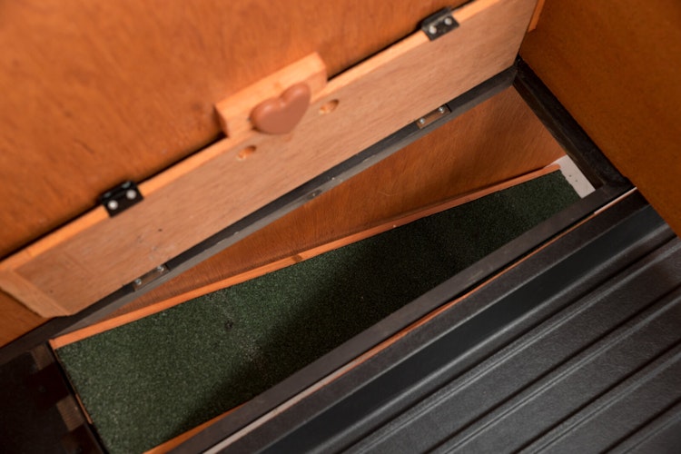 Kleintierstall mit Freilaufgehege, 124 × 102 × 78 cm, braun